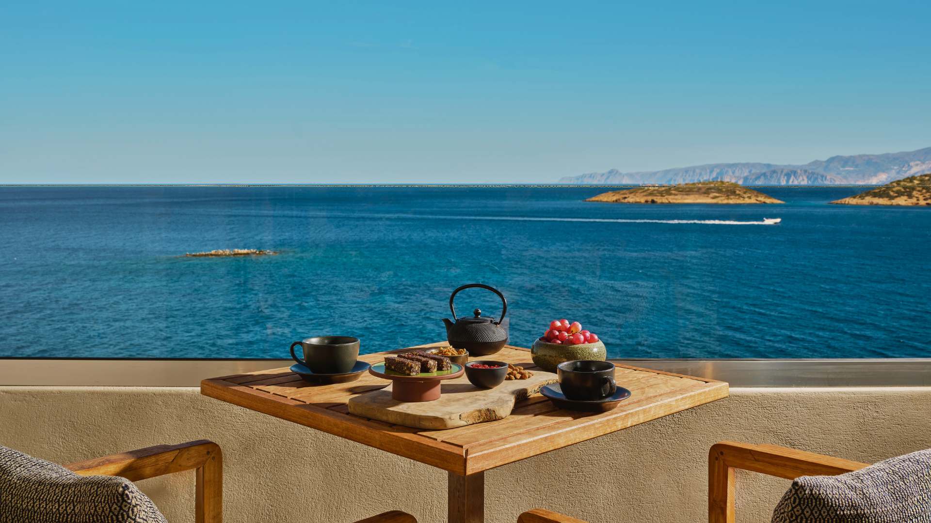 Infinity Blue Room Balcony